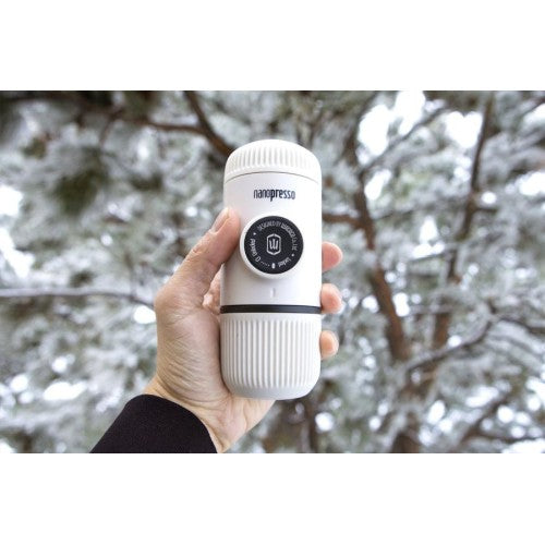 WACACO Nanopresso Chill White Aparat de cafea espresso portabil portabil + carcasa + cadou ALLDA House Blend, 200 g.